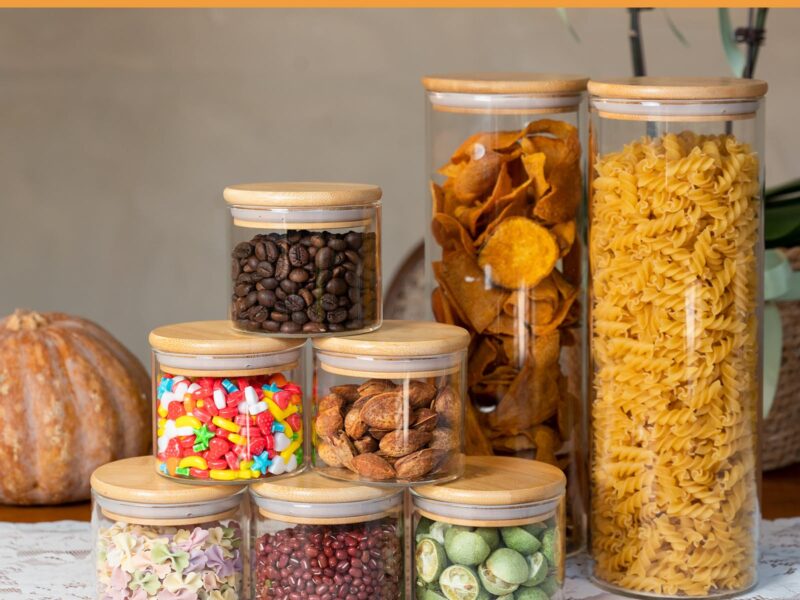 clear glass containers that come with lids for food storage